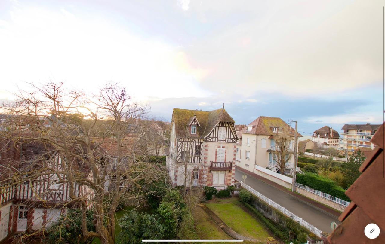 Joli Studio ☆ 100M De La Mer Et Du Centre Ville ☆ Cabourg Exterior photo