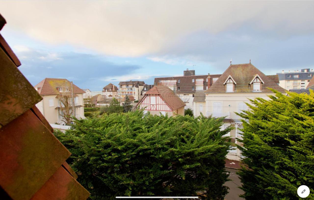 Joli Studio ☆ 100M De La Mer Et Du Centre Ville ☆ Cabourg Exterior photo